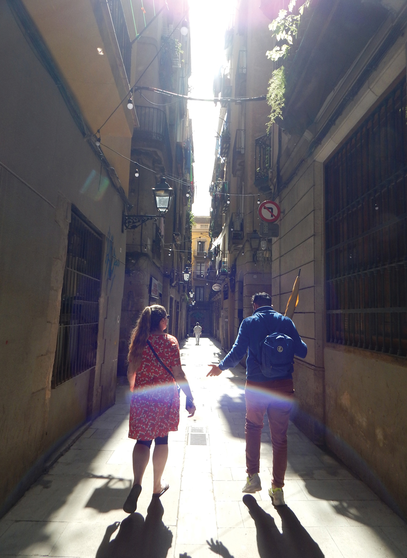 Walking tour through the Gothic Quarter